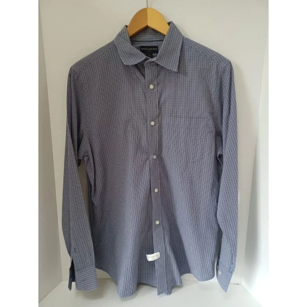 Banana Republic 100% cotton Button Up Shirt Mens Medium 15 - 15 1/2 EUC